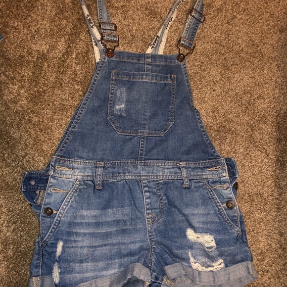 Overall shorts - Picture 2 of 4